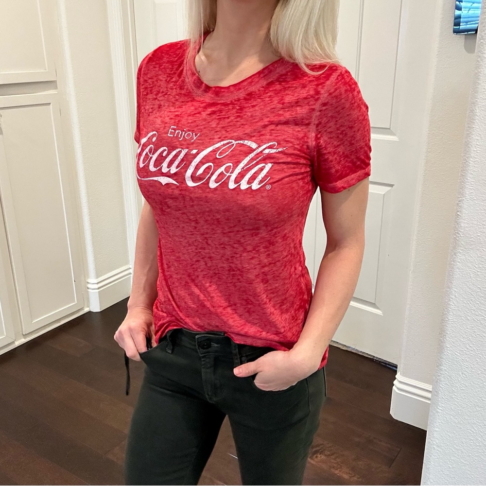 Coca Cola Tee Shirt - size XS
